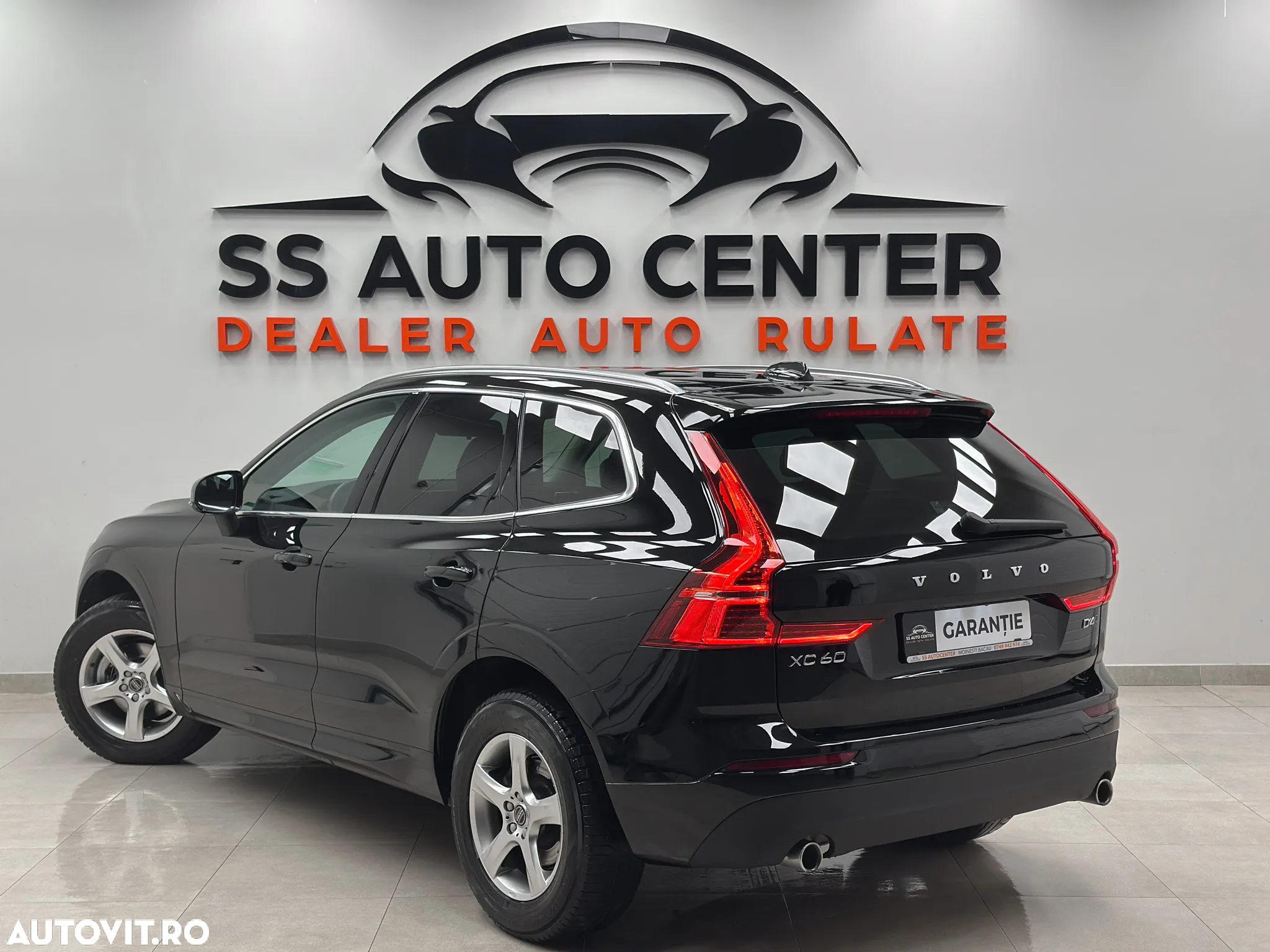 Volvo XC 60 D4 AWD Momentum - 4