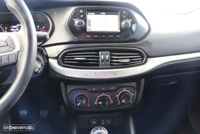 Fiat Tipo Station Wagon 1.3 M-Jet Lounge - 19