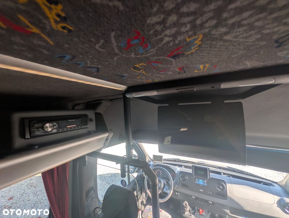 Mercedes-Benz Sprinter 519 - 22