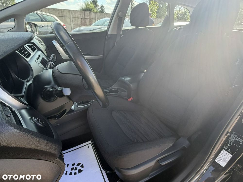 Kia Ceed - 30