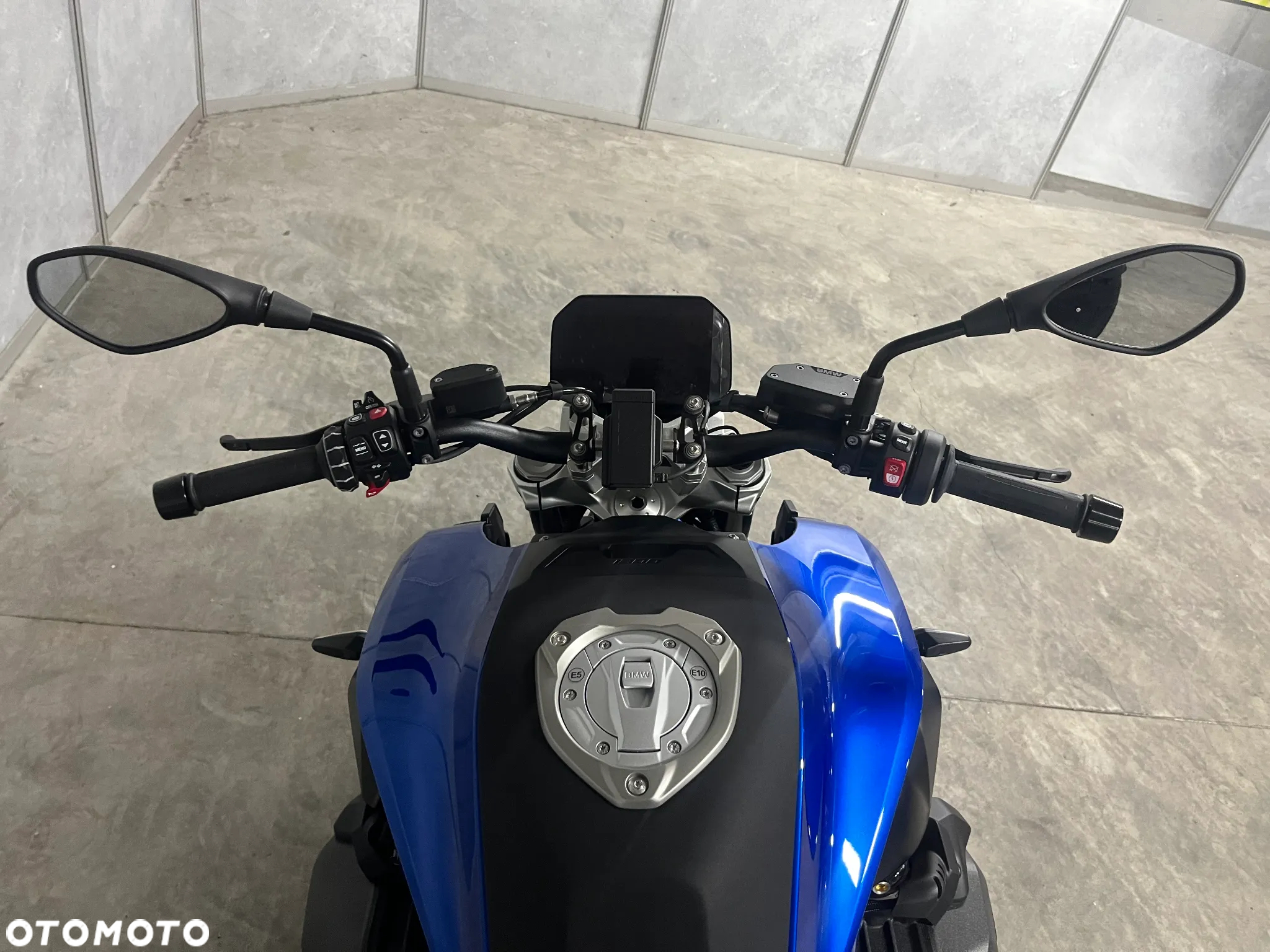 BMW R - 11