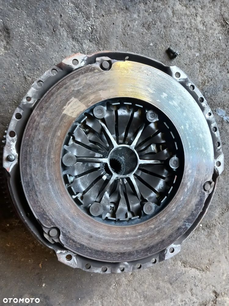 Sprzęgło dwumasa tarcza docisk kompletne 6 BIEGÓW LUK 415043110 2.0 TDI Skoda Octavia Superb Volkswagen Passat Touran Caddy Audi A3 A6 - 7