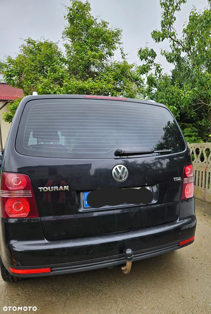 Volkswagen Touran - 5