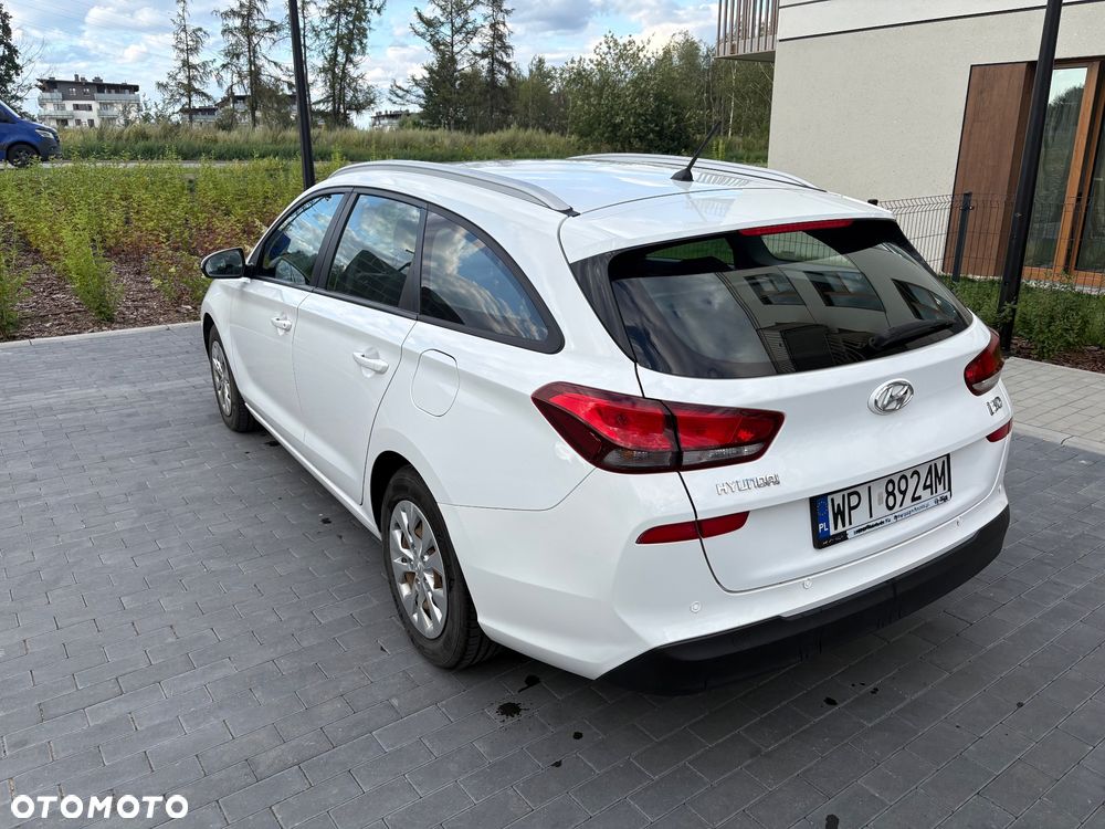 Hyundai i30 1.6 CRDI Premium - 4