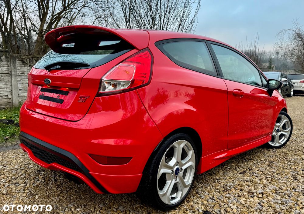 Ford Fiesta 1.6 EcoBoost mit Leder-Sport-Paket ST - 9