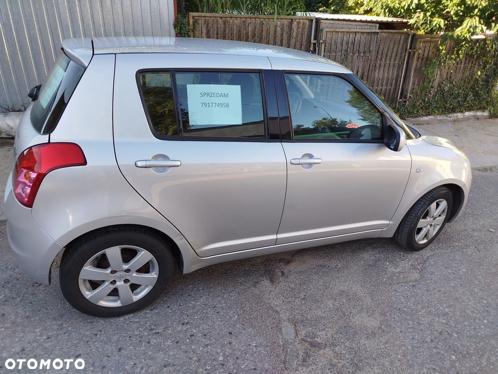 Suzuki Swift - 8