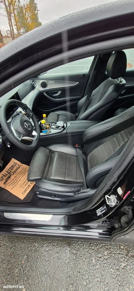 Mercedes-Benz E - 10