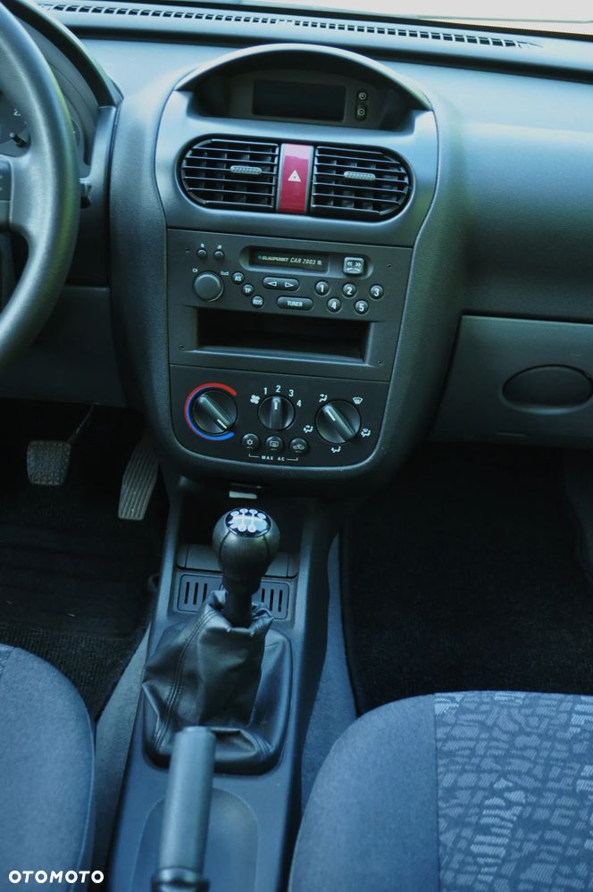 Opel Corsa 1.0 12V Comfort - 12