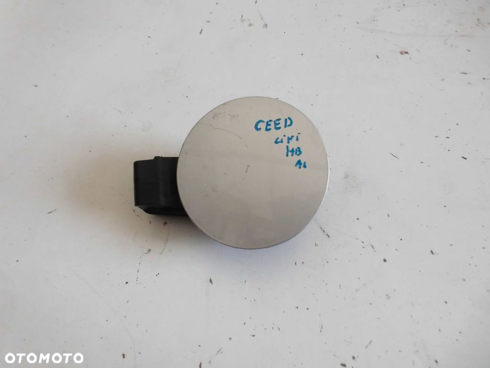 KLAPKA WLEWU PALIWA KIA CEED I LIFT HATCHBACK 9S ORYGINAŁ - 1