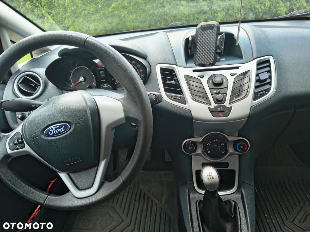 Ford Fiesta - 6