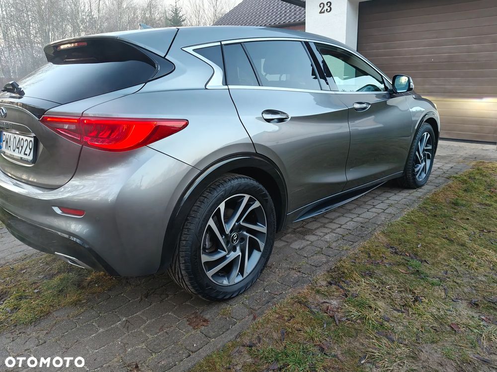 Infiniti Q30 2.2d DCT Premium - 6