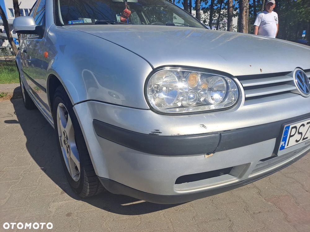 Volkswagen Golf - 5