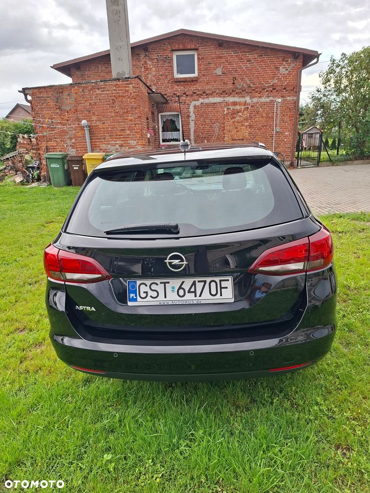 Opel Astra 2022 photo 3