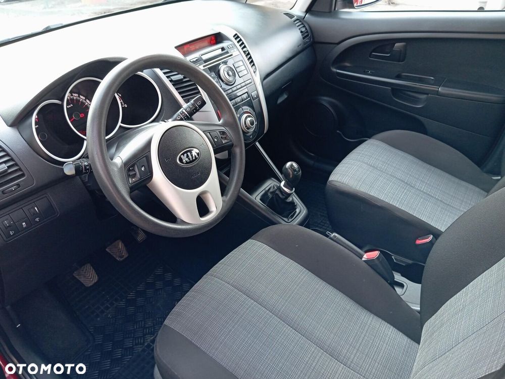 Kia Venga 1.4 S - 10