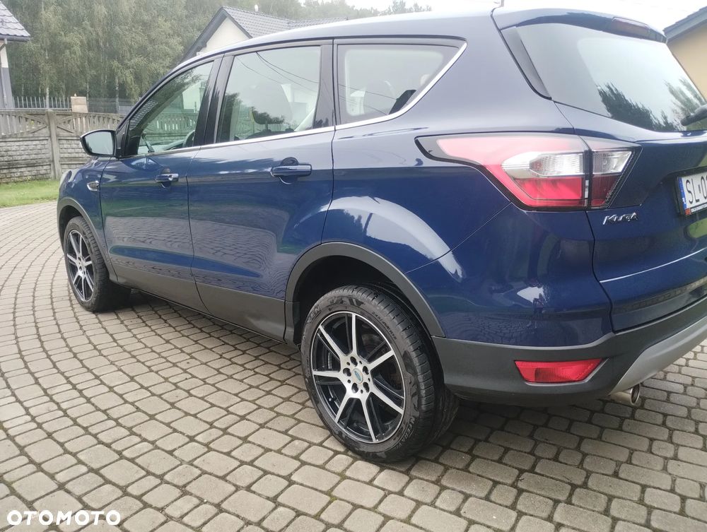 Ford Kuga - 4