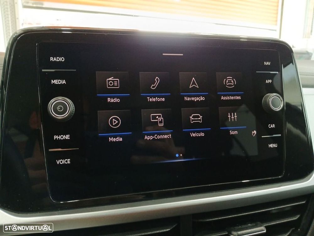 VW T-Roc 1.5 TSI Urban DSG - 22