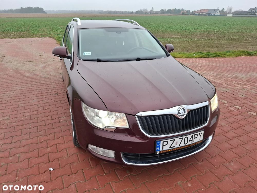 Skoda Superb 2.0 TDI DSG Exclusive - 4