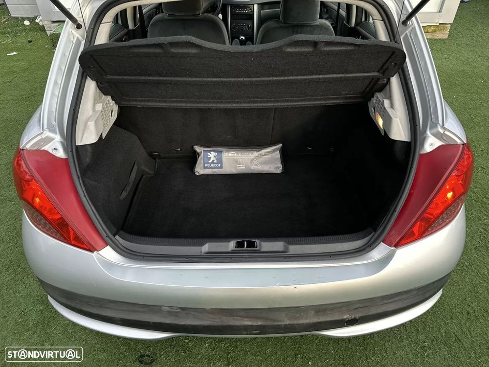 Peugeot 207 1.6 HDi Premium - 8