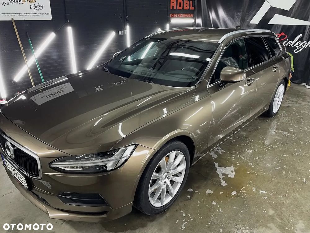 Volvo V90 D3 Momentum Pro - 2
