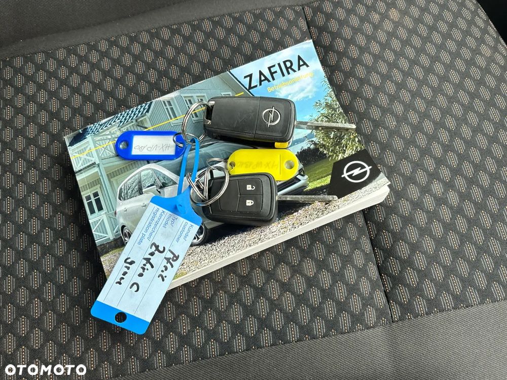 Opel Zafira - 34