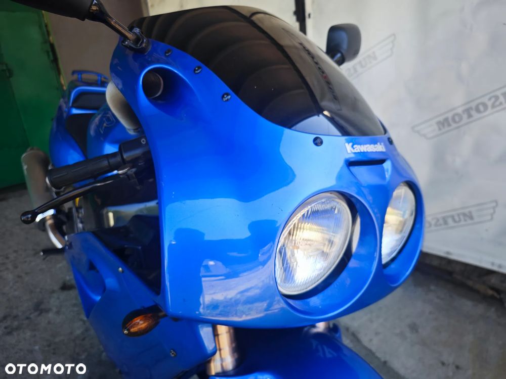 Kawasaki ZXR - 7