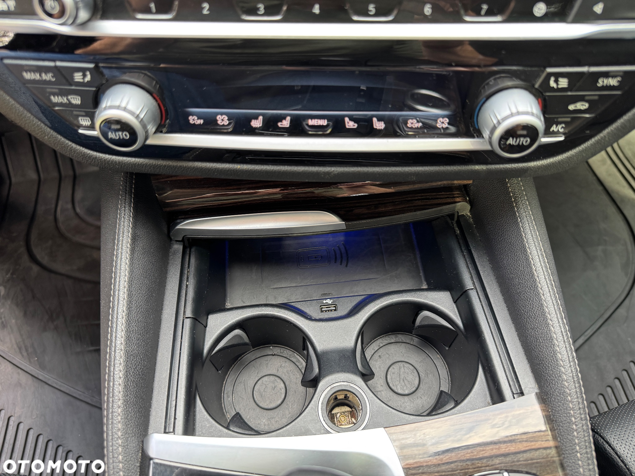 BMW Seria 5 520d xDrive Touring Luxury Line - 29