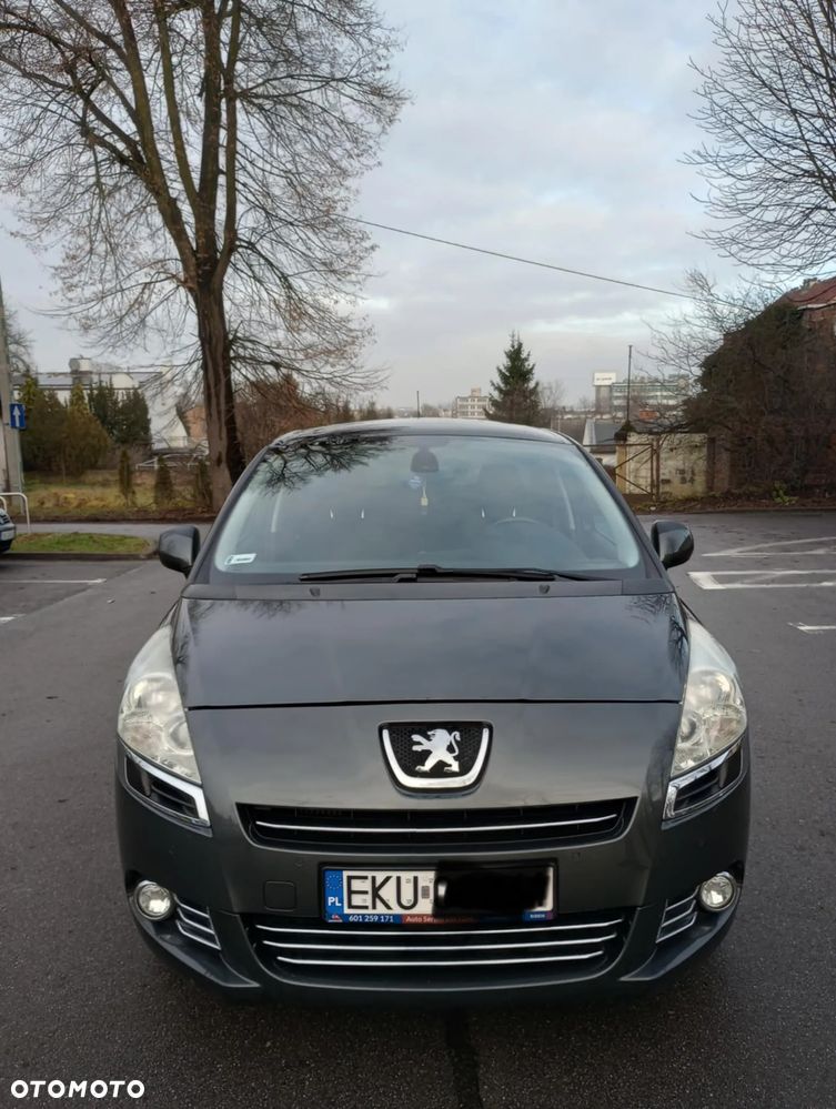 Peugeot 5008 1.6 THP Premium + - 5