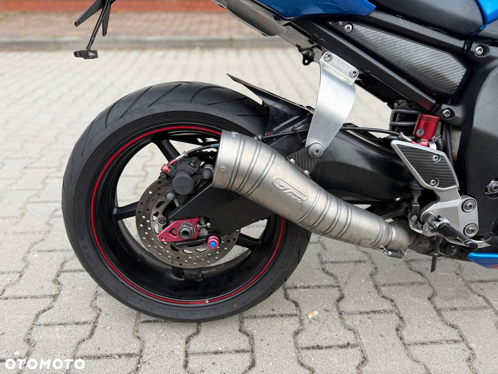 Yamaha FZ - 11
