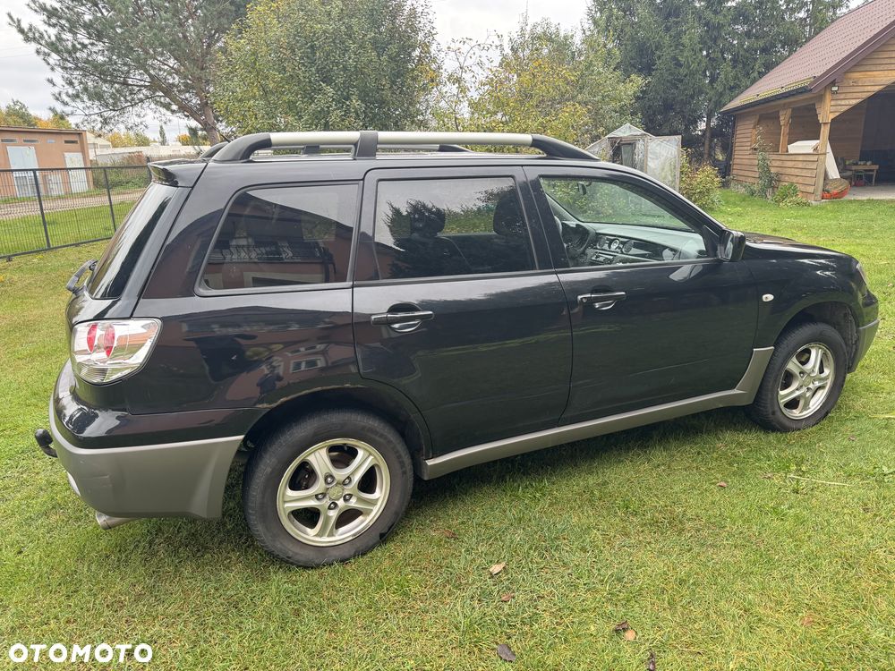 Mitsubishi Outlander 2003 photo 4