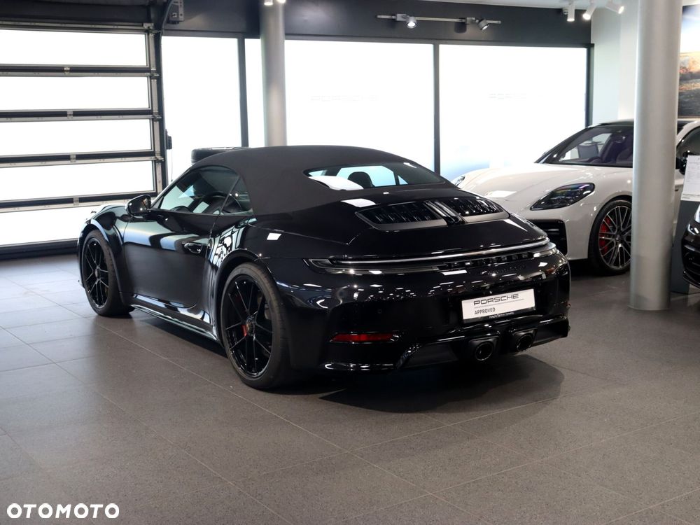 Porsche 911 Carrera T-Hybrid 4 GTS - 3