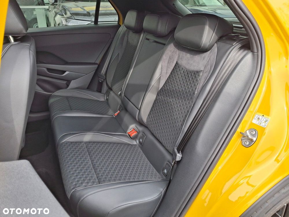 Volkswagen T-Roc 1.5 eTSI R-Line DSG - 17