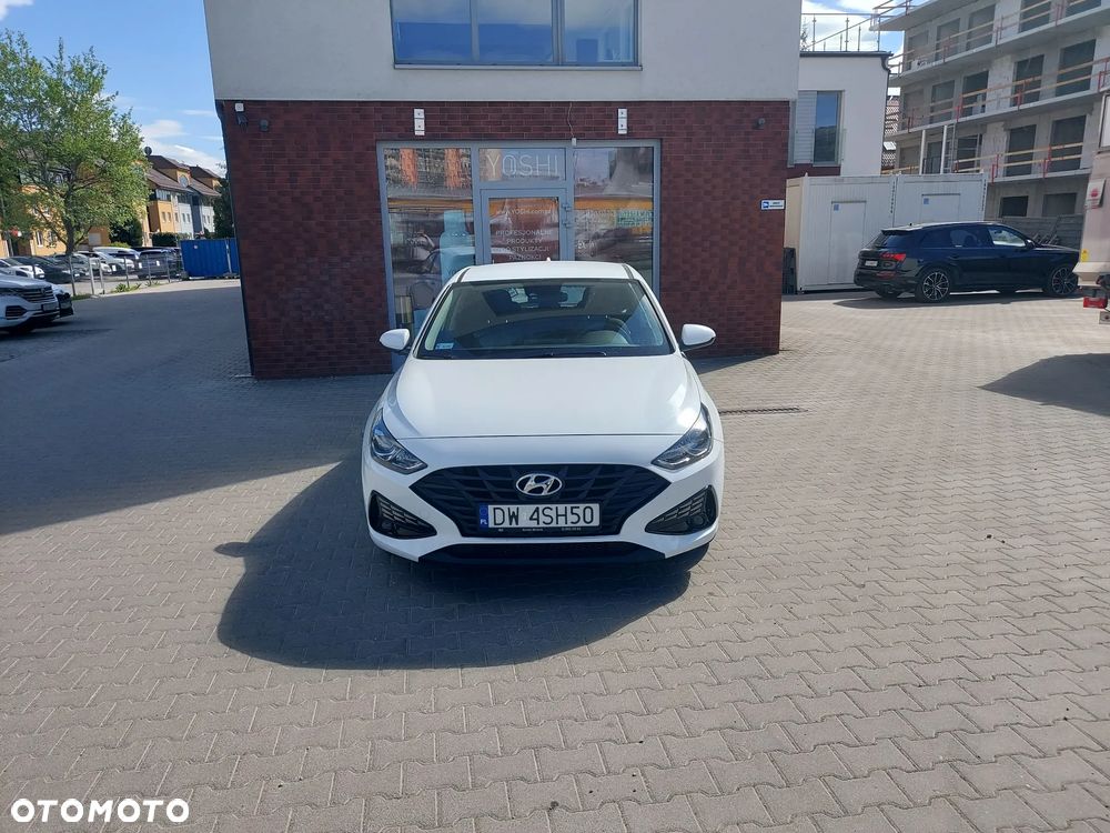 Hyundai i30 1.5 DPI Classic + - 8