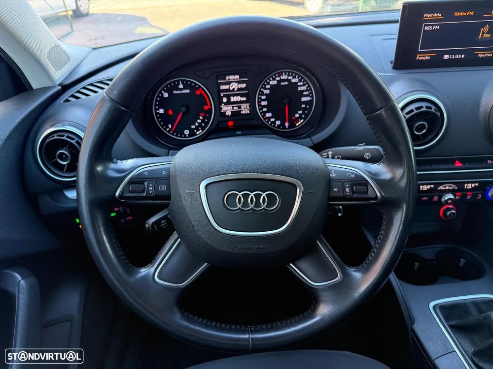 Audi A3 Limousine 1.6 TDI Attraction - 11