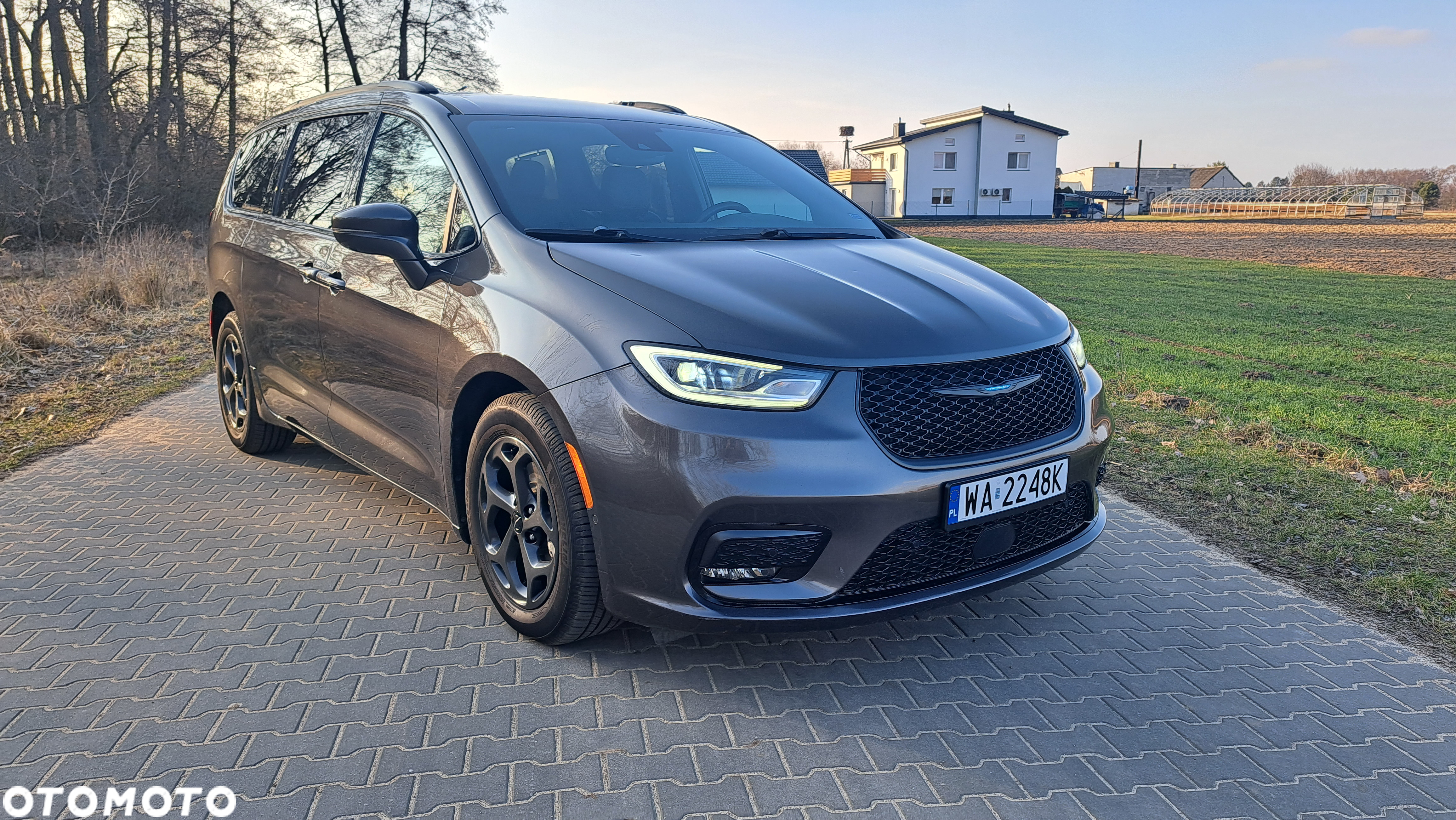 Chrysler Pacifica - 5