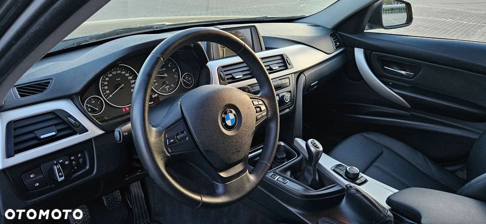 BMW Seria 3 316i Luxury Line - 6