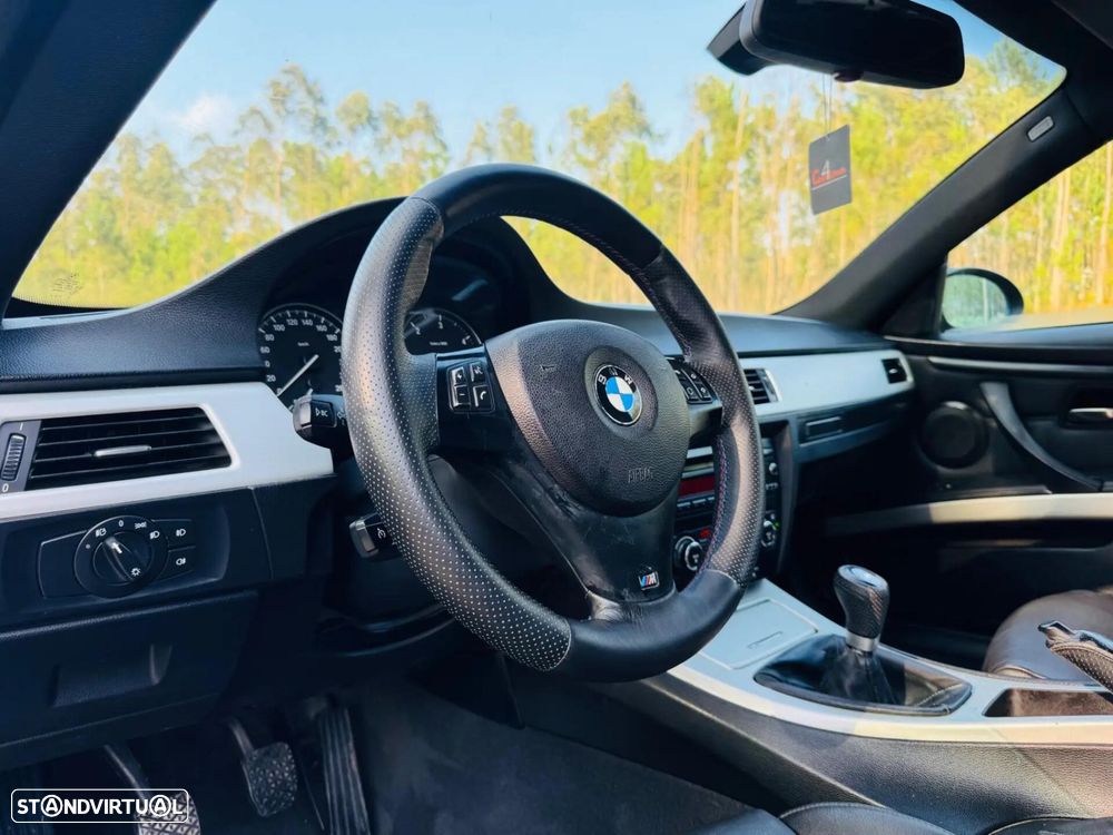 BMW 320 d Coupe - 24