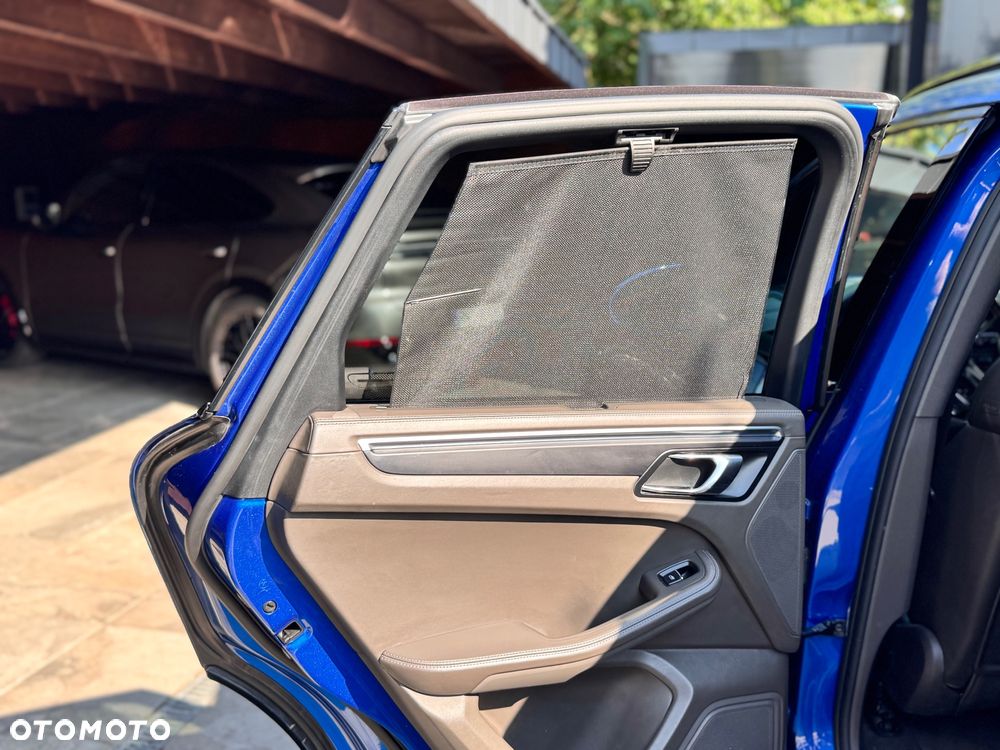Porsche Macan - 15