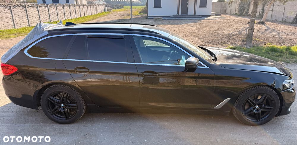 BMW Seria 5 530d Sport Line - 4