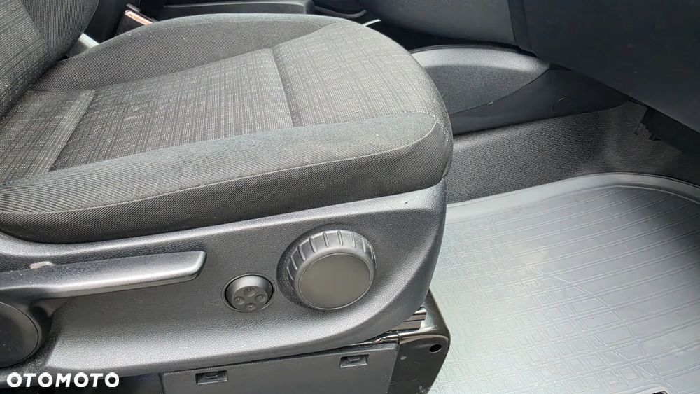 Mercedes-Benz VITO - 34
