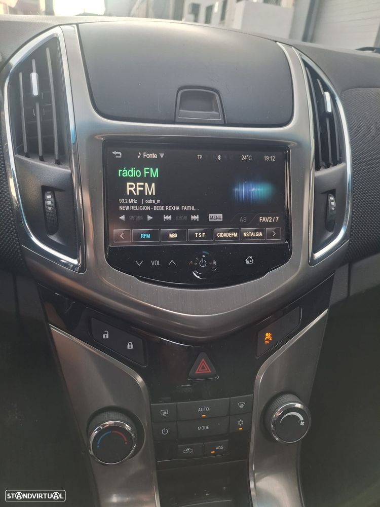 Chevrolet Cruze 1.7 VCDi LTZ - 14