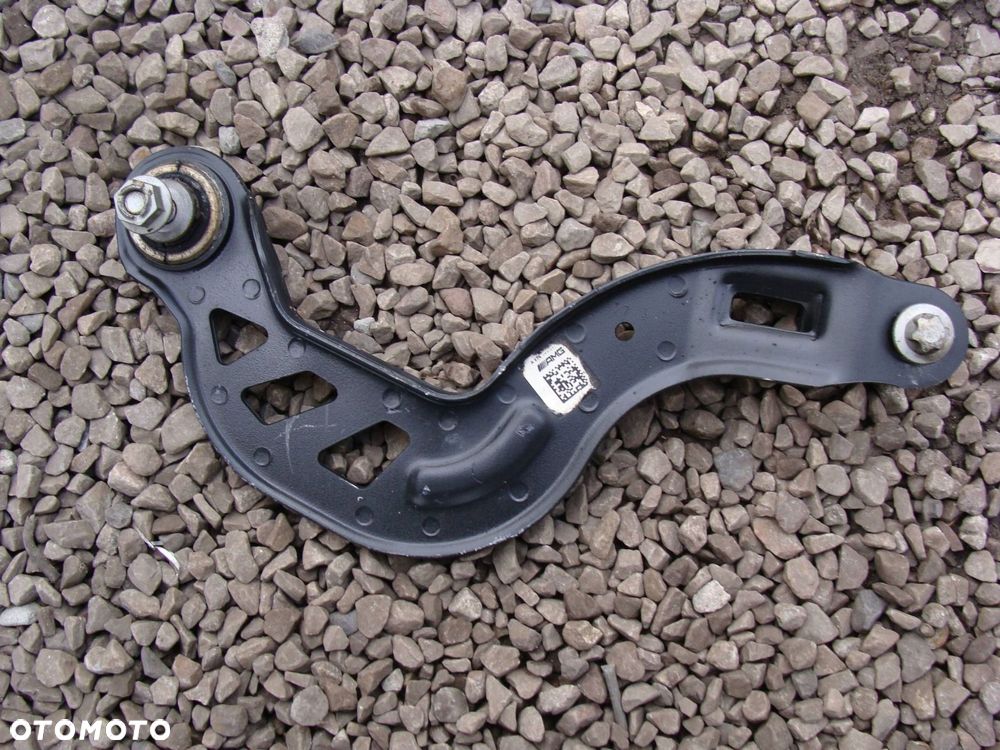 wahacz lewy tył mercedes a-klasa a45 amg a2463501006 4matic