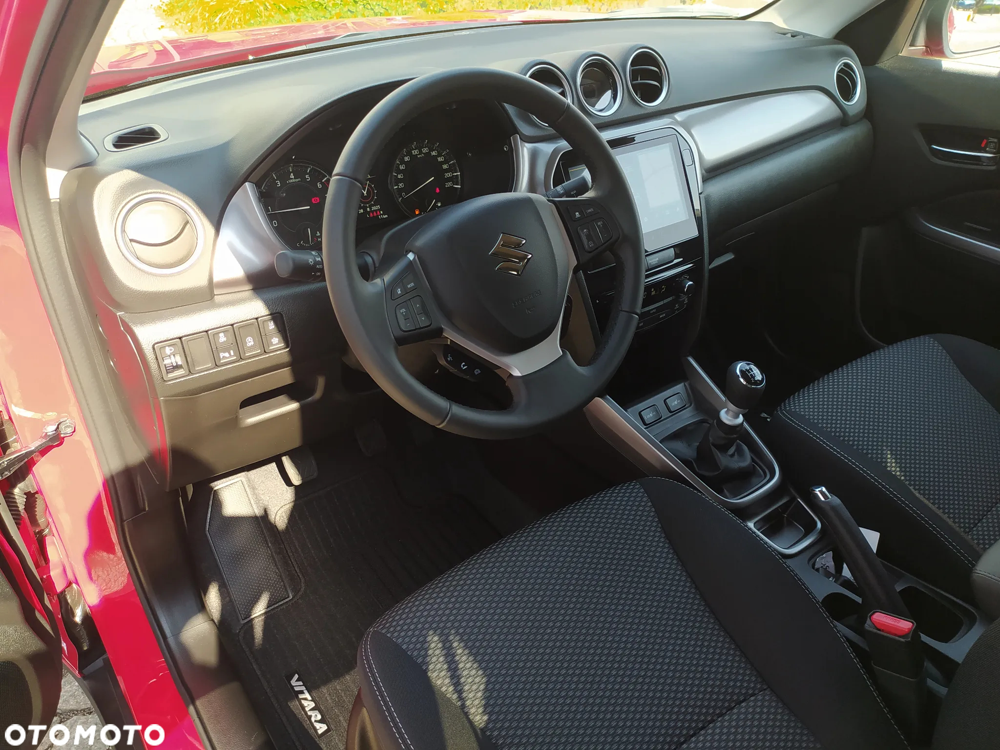Suzuki Vitara 1.4 Boosterjet mHEV Premium Plus 2WD - 25