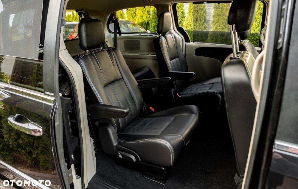 Lancia Voyager 3.6 Platinum - 5