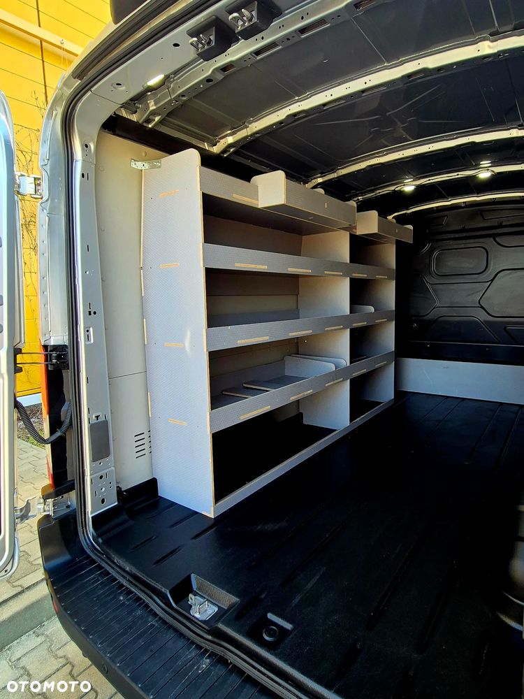 Ford Transit - 12
