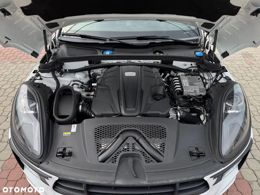 Porsche Macan - 13