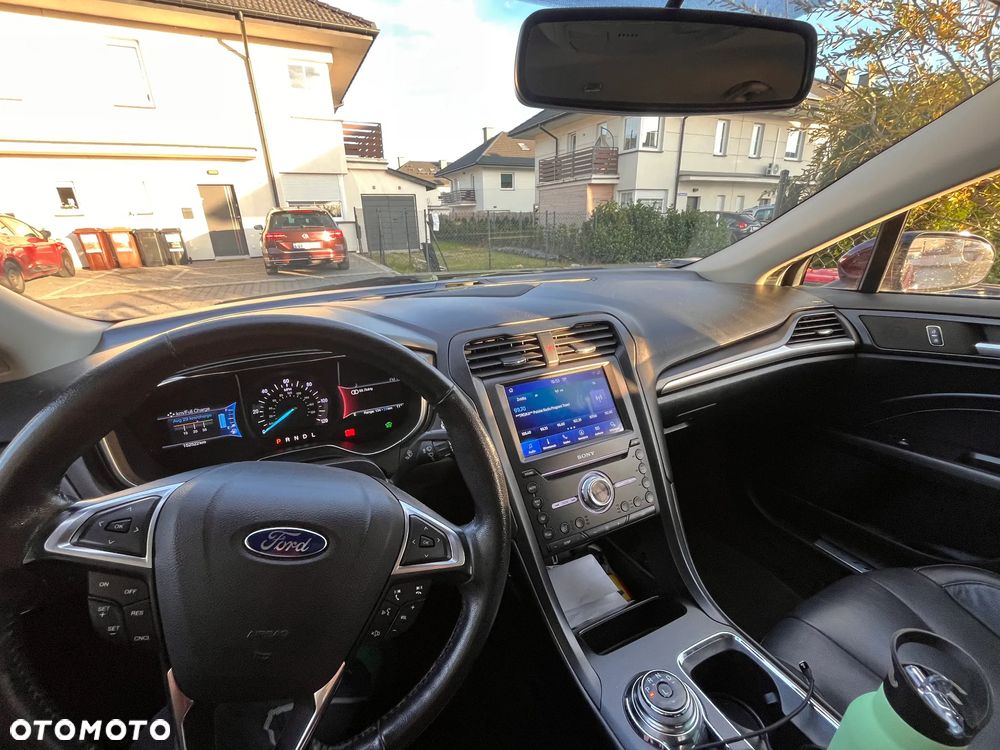Ford Fusion - 13