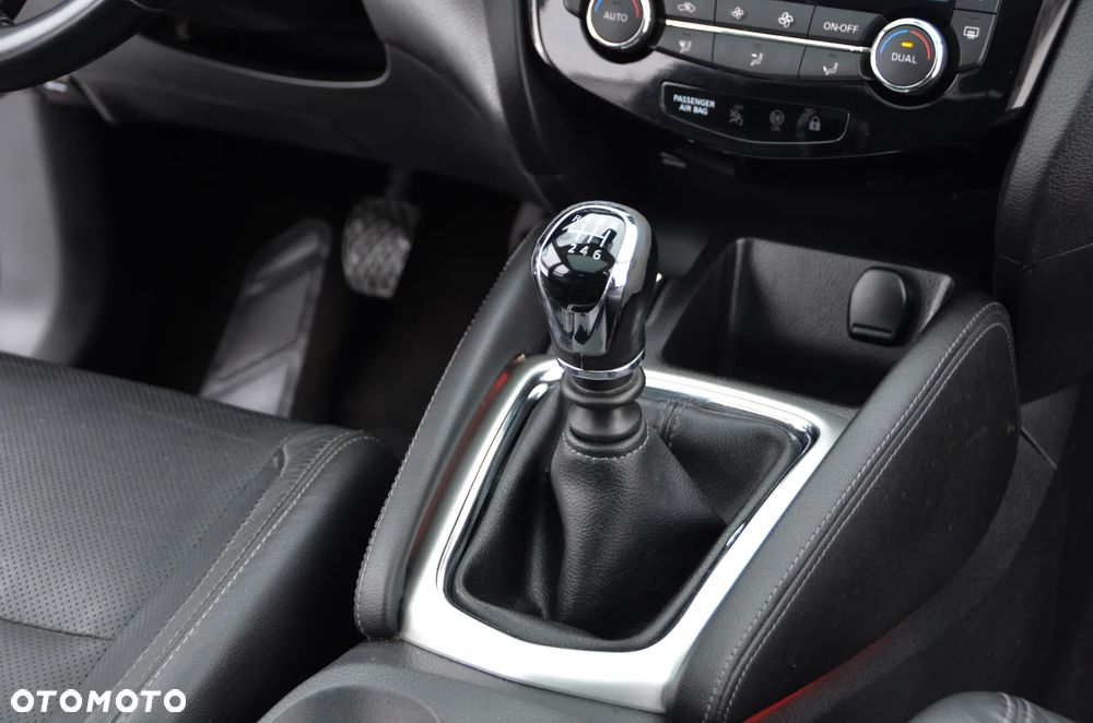 Nissan Qashqai 1.6 DCi Tekna+ - 33