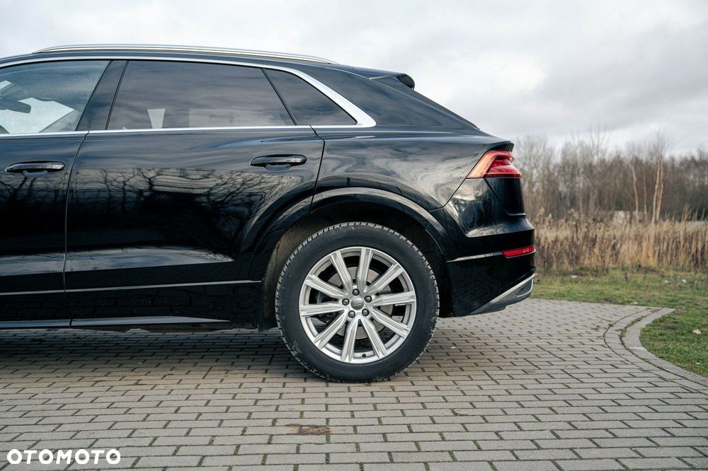 Audi Q8 - 12