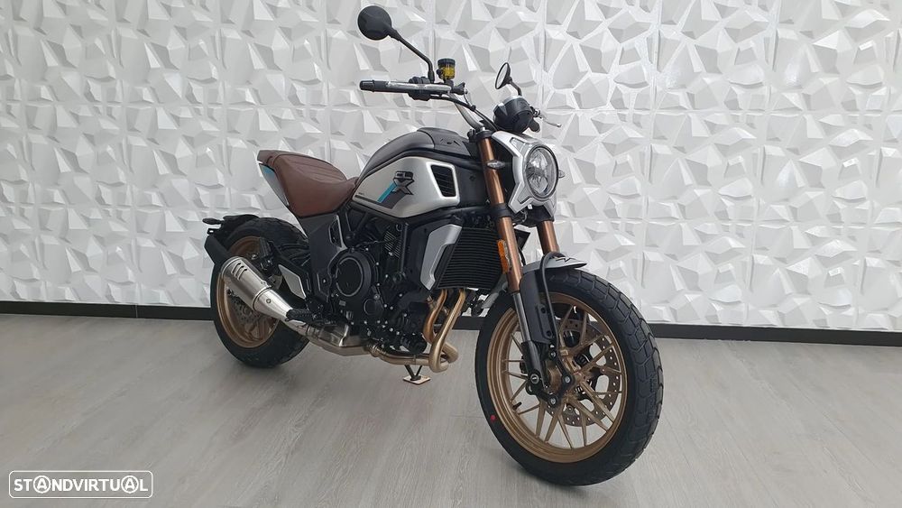 CF Moto 700CL-X Heritage - 3