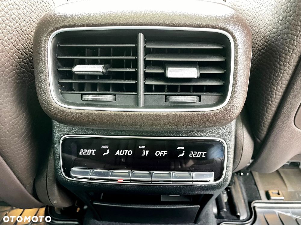 Mercedes-Benz GLS - 18